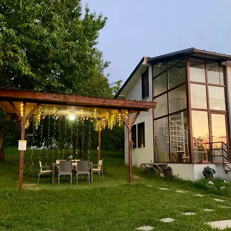 Tatil Evi Elmalı Bahçe *