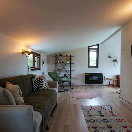 Elmalı Bahçe Sapanca