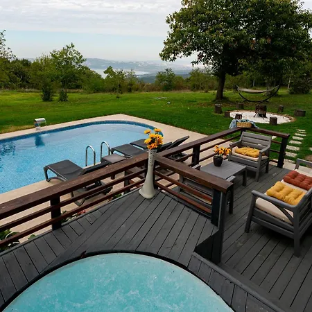 Elmalı Bahçe Tatil Evi *